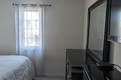 Image de Cozy 2 bedroom stay in Clarington