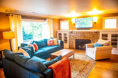 Image de Craftsman Style Home near Green Lake & Downtown