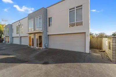 Image de At Home on Dawson - Hamilton