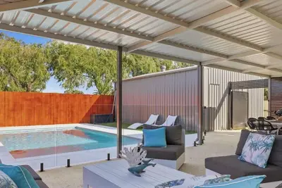 Image de Mandurah Poolside Retreat