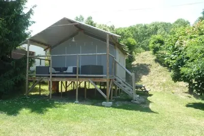 Image de Camping 3 étoiles - Piscine  - ccbgcde