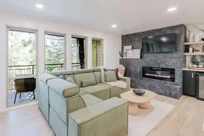Image de 1br Condo, Pool & Hot Tub, fitness center, trails