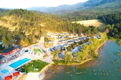Image de Camping 4 étoiles - Piscine  - ccbgbae