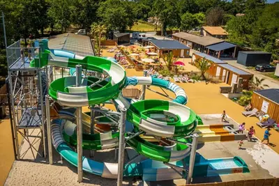 Image de Camping 4 étoiles - Piscine  - ccbf0hg