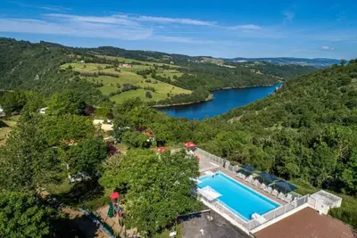 Image de Camping 4 étoiles - Piscine  - ccbggca