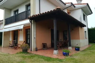 Image de Chalet Picu Fontanielles à Colunga avec vue sur la montagne et piscine