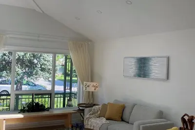 Image de Spacious 3-bedroom house in tranquil neighborhood