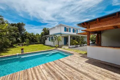 Image de Villa avec pisicine privée et cuisine extérieur pour 8 personnes
