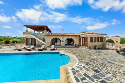 Image de Villa Chara -  a villa that sleeps 8 guests  in 4 bedrooms
