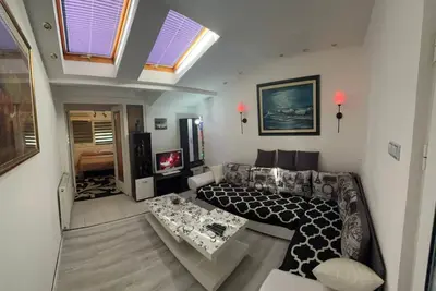 Image de 2-bedroom 1-living room apartment in beautiful area with Ac near the Belgrade.
