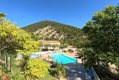 Image de Camping 4 étoiles - Piscine  - ccbgfcd