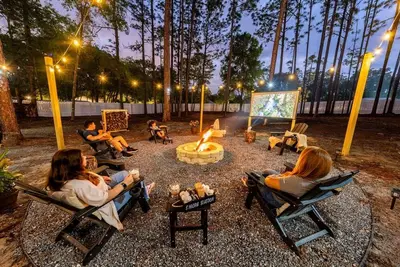 Image de 4bd Family Retreat on 1 Acre with Fire Pit & 9 Min to Wec