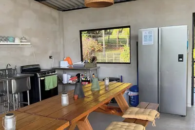 Image de Beautiful 3-bedroom apartment with Ac-In private residence and beach of Shalpa