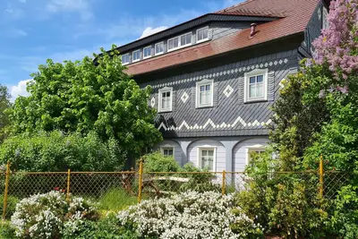Image de Experience monument protection: Stylish half-timbered attic with a feel-good climate
