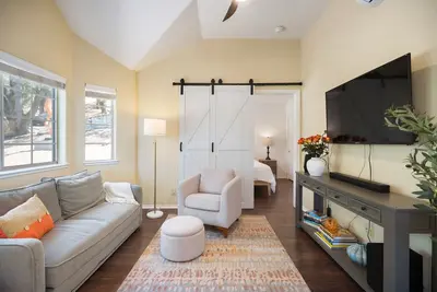 Image de Serene Hillside Retreat Minutes from Downtown Walnut Creek