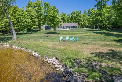Image de Ferns Folly:  Waterfront on South Manistique Lake-Sleeps 6-Ev Charger!