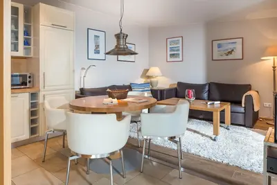 Image de Comfortable ground floor apartment with terrace & beach chair - ideal for up to 4 people!