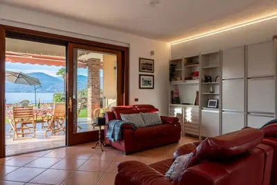 Image de Riviera Lakefront Villa