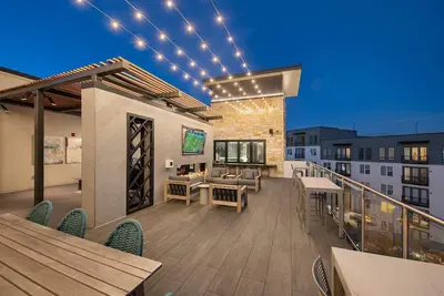 Image de Stylish One-Bedroom Getaway Near Everything