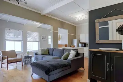 Image de Walking distance from the sea, Beach Street Self-Catering is a cozy retreat.