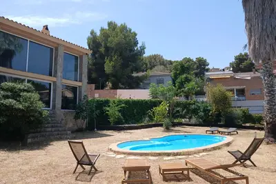 Image de Private pool and garden, near the beach, mountain hikes, Port Aventura.