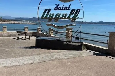 Image de Studio à Saint-Aygulf avec accès direct à la plage