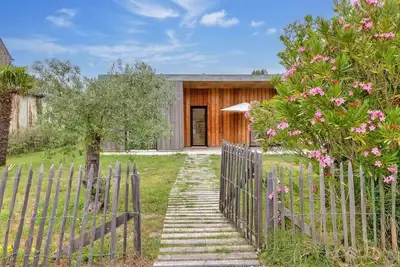 Image de Casa ZaO Jolie maison en bois brut de 50m2 à