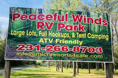 Image de Large sites! Full hookup drive thru campsite 70 ft