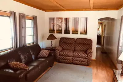 Image de Cozy 2 bedroom home in popular forest Rv Park area