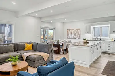 Image de Luxury Family Home w/ Chef's Kitchen Near Falls