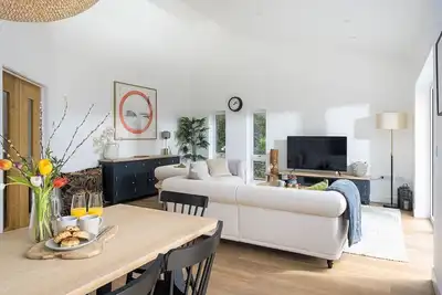 Image de The Hideaway, morden 3-bedroom bungalow in Tintagel, Cornwall