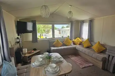 Image de 3br Countryside Caravan up to 7 Guests