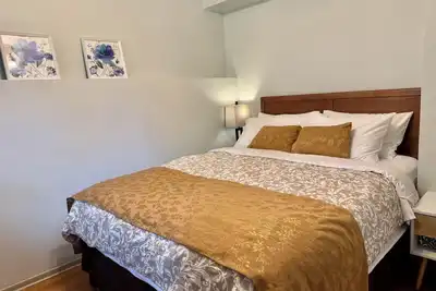 Image de Bright 2br Bsmt Suite Nr UofC n Foothills Hospital