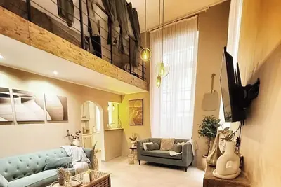 Image de Nice Old Town 3br Duplex – Ac, Easy Check-in, Cathedral Area