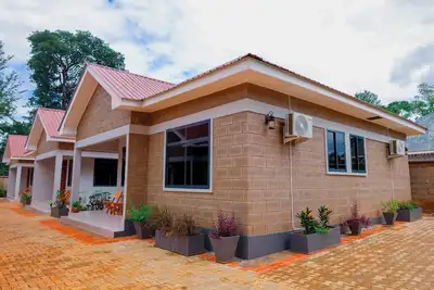 Image de 2-bedroom apartment in welcoming Moshi with Ac for relaxing stays