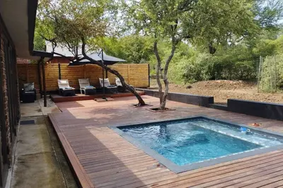 Image de Kruger Border Bush Retreat: Private Pool, Outdoor Bath & Roaming Wildlife