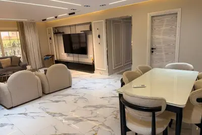Image de Spacious 3-bedroom apartment in tranquil Giza Governorate with Ac