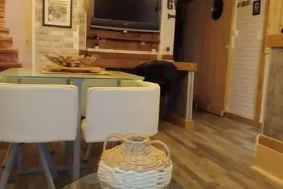 Image de Charmant T3 de 57m2 avec balcon 1er étage de maison dans résidence sécurisée