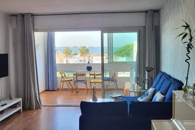 Image de Grand  appartement vue mer, proche de la plage.