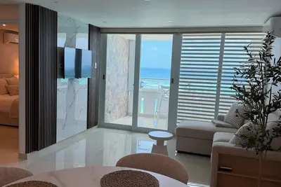 Image de Cozy Designer Beachfront Escape in Luquillo in Pr