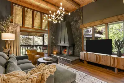 Image de Luxury Sunriver Spa Retreat / Sauna / Golf Views / Walk to Village / Sharc / Ac