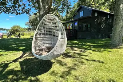 Image de Cozy Lakefront Cottage w/ Private Dock — All-Season Lake Escape
