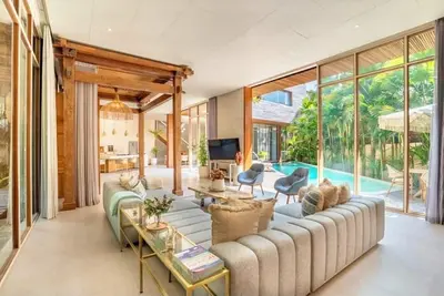 Image de Opulent luxury 5-bedroom house in fantastic Pererenan with Ac
