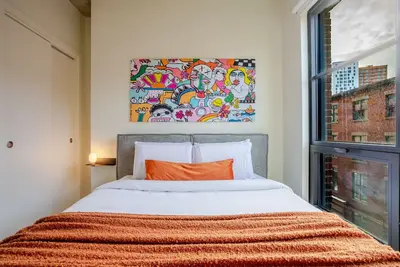 Image de Luxury Stay in Old Port | Pool, Gym & Parking