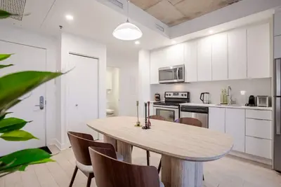 Image de Quartier Luxe Stay | Parking, Gym & Pool