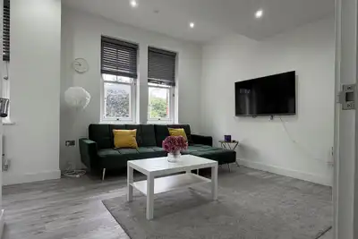 Image de The Lodge - Vibrant 2-bed Apartment with free parking