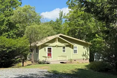 Image de Cozy Cottage in the Mountains of Candler, 25 mins from Asheville