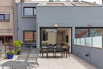 Image de Coastal 3br Duplex w/ Terrace by LovelyStay
