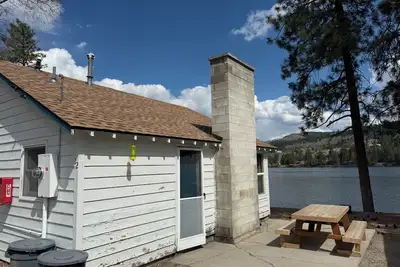 Image de Waterfront Curlew Lake Cabin with 3 Queen Beds and A/C - Sleeps 6
