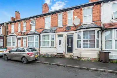 Image de New! 4br House, free parking, near City Centre